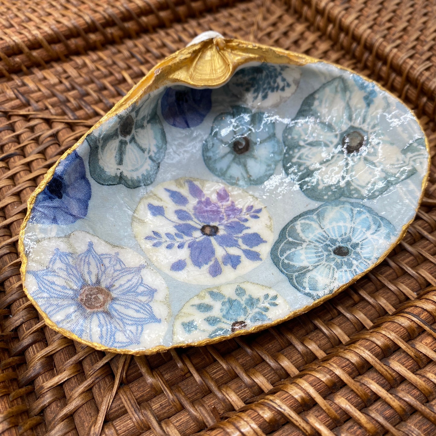 Large Clam Shell Gilded Decoupage, Trinket Dish, Jewelry Tray, Gift, Ornament, Event Favor